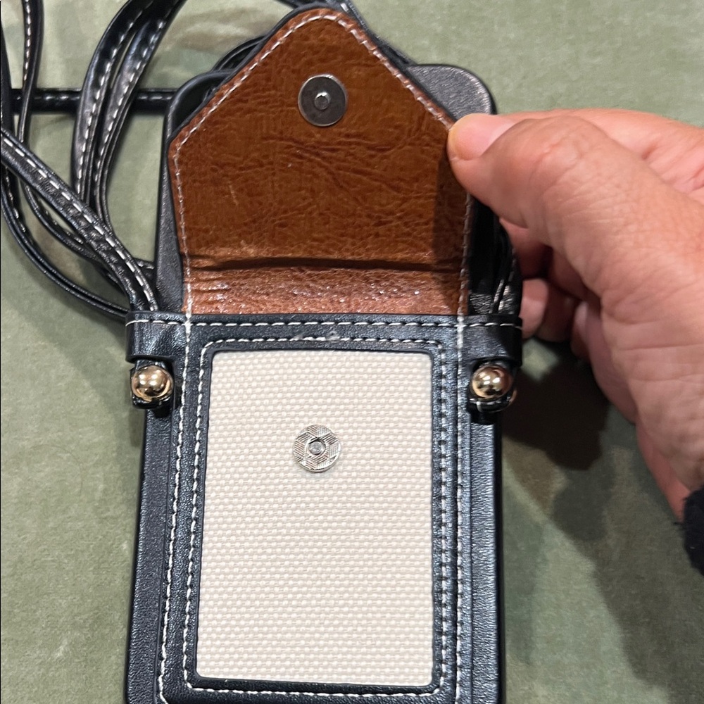 Elegant Black and Cream Tory Burch Phone Case with Strap - Picture 2 of 8